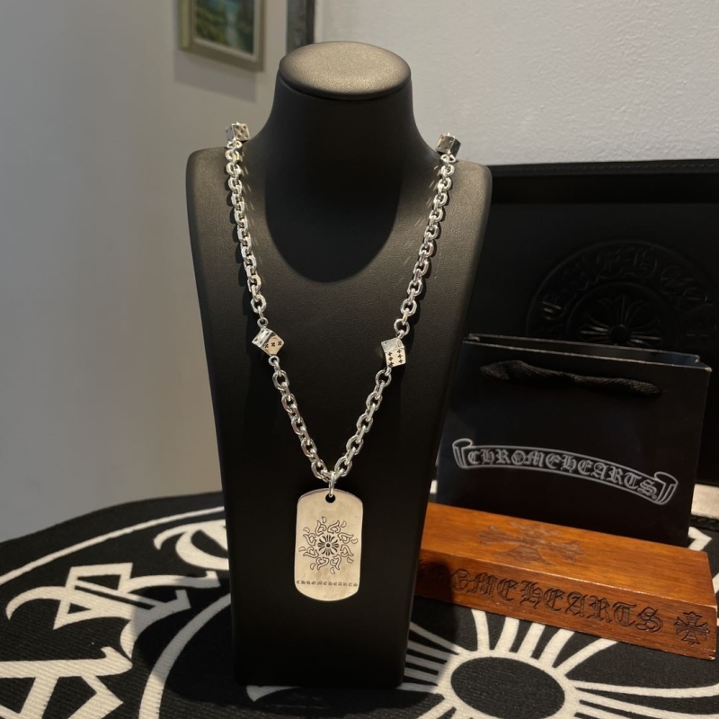 Ch**me He**ts necklaces